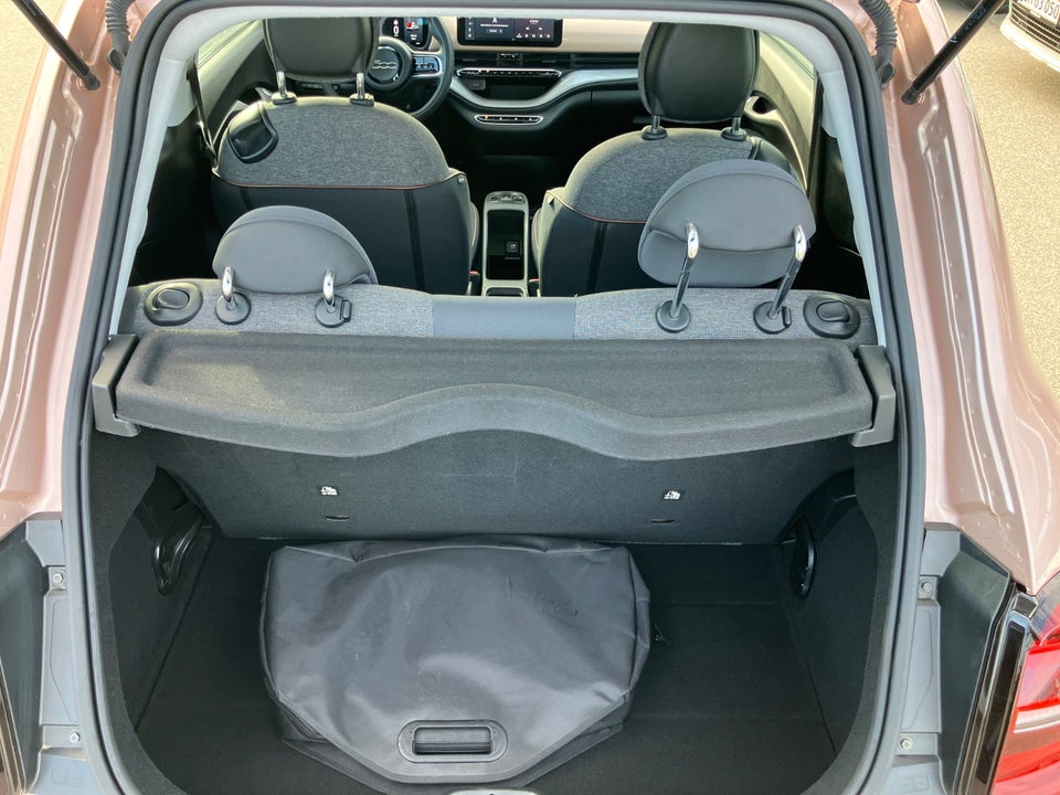 Fiat 500e 42 Icon 3d