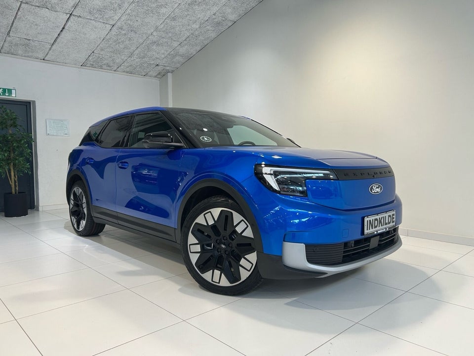 Ford Explorer 77 Premium Extended Range 5d