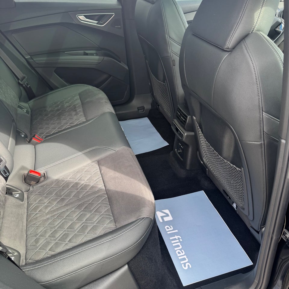 Audi Q4 e-tron 50 S-line quattro 5d
