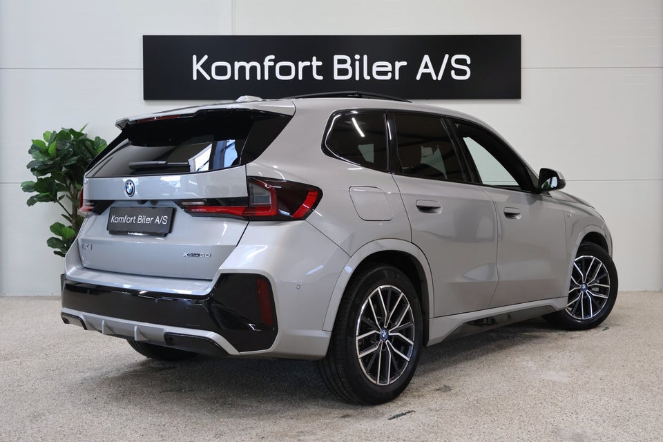 BMW iX1 xDrive30 Charged M-Sport 5d