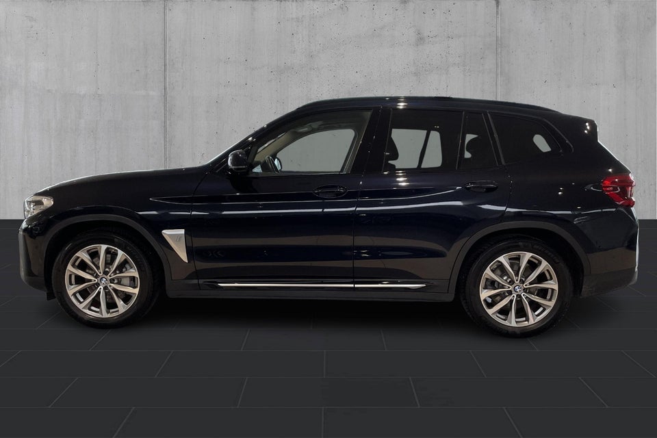 BMW iX3 Charged 5d
