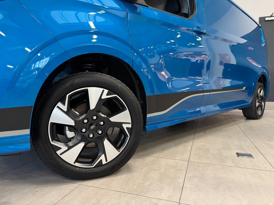 Ford E-Transit Custom 340L 64 Sport