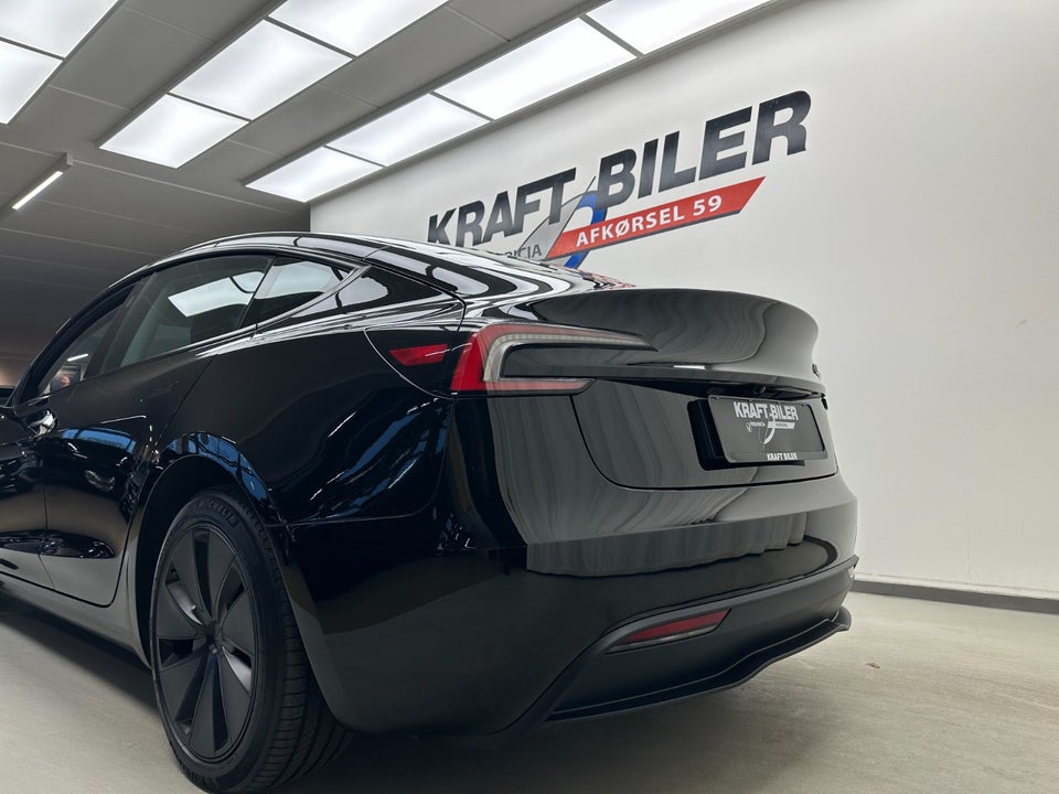 Tesla Model 3 RWD 4d