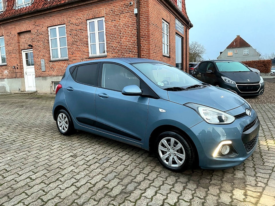 Hyundai i10 1,0 EM-Edition Eco 5d