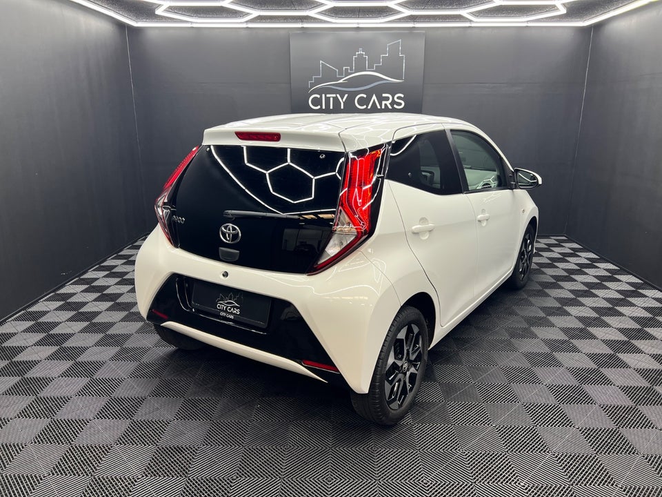 Toyota Aygo 1,0 VVT-i x-pose 5d