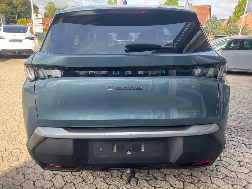 Peugeot e-5008 77 Allure 7prs 5d