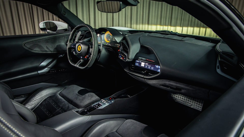 Ferrari SF90 Stradale 4,0 DCT 2d