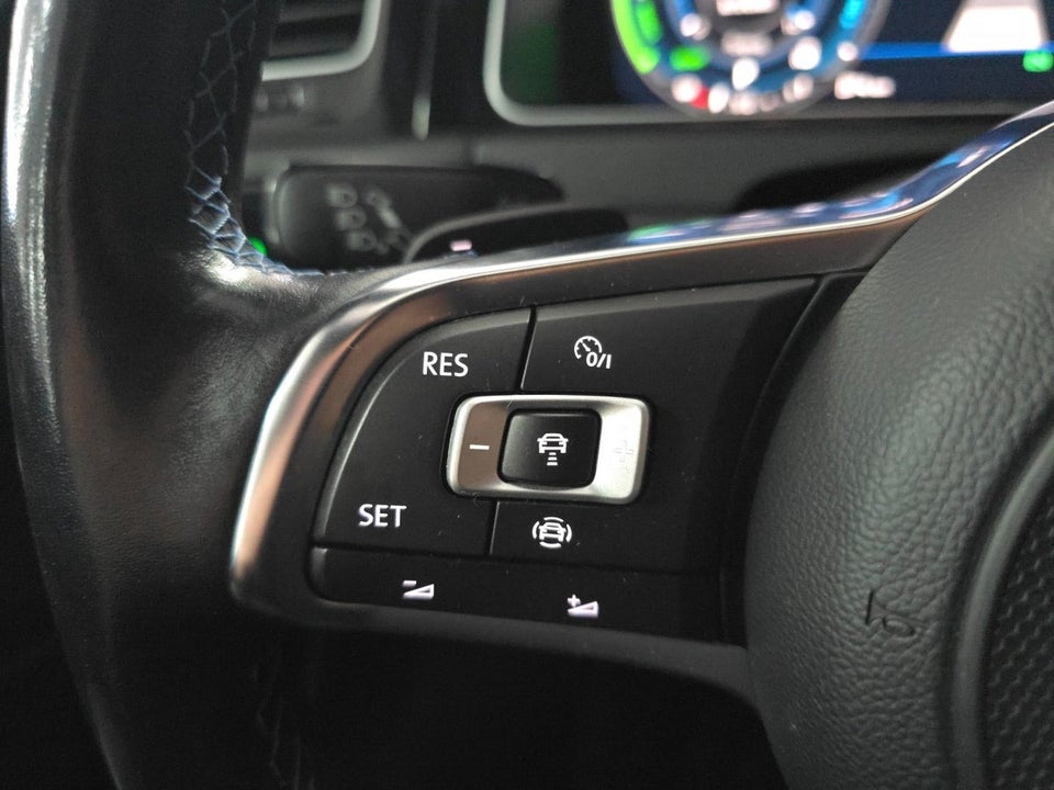 VW Golf VII 1,4 GTE DSG 5d