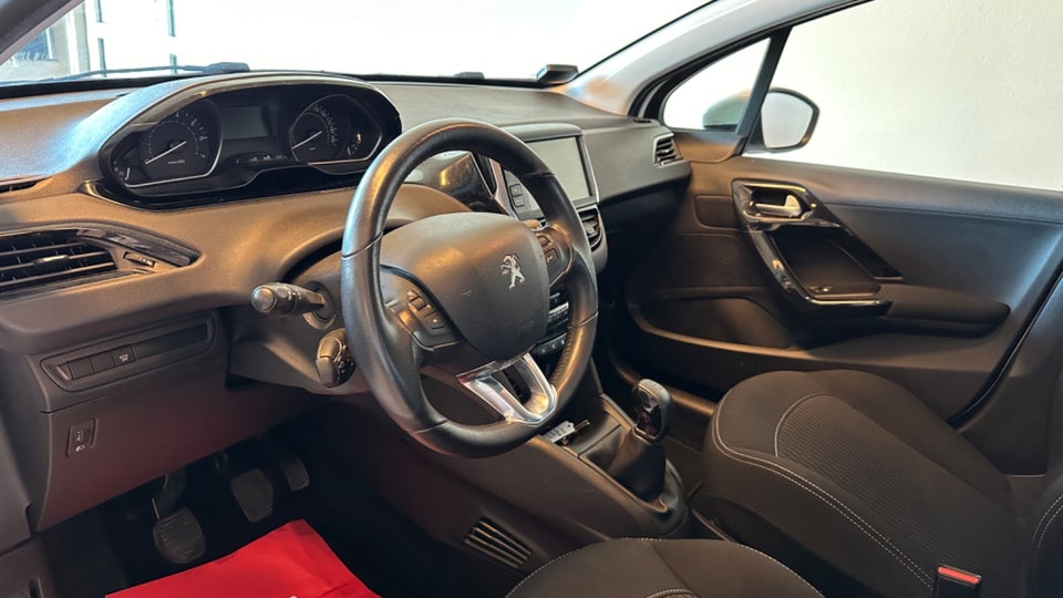 Peugeot 208 1,2 VTi 82 Allure 5d