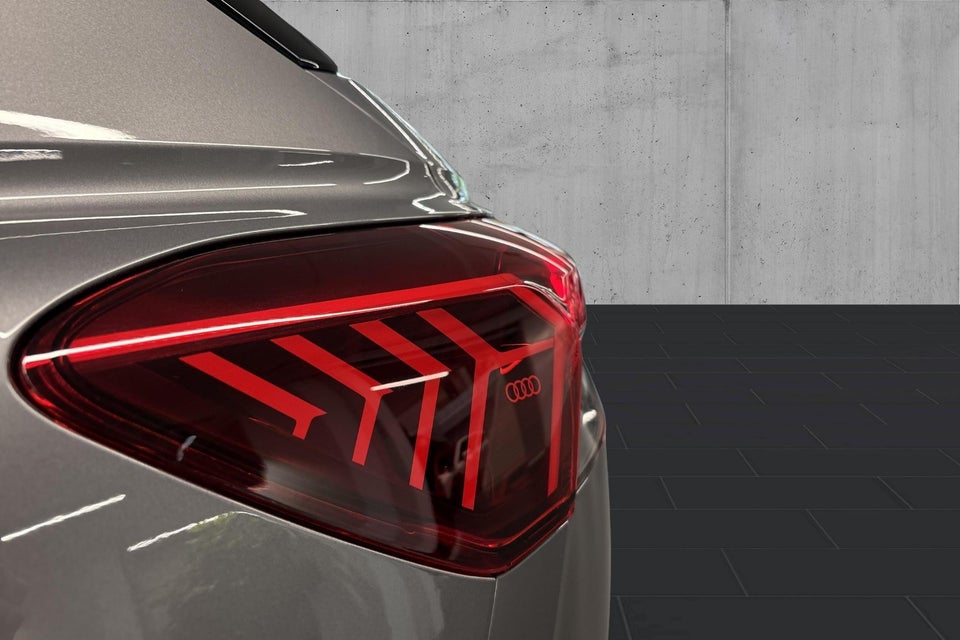 Audi Q4 e-tron 40 S-line 5d