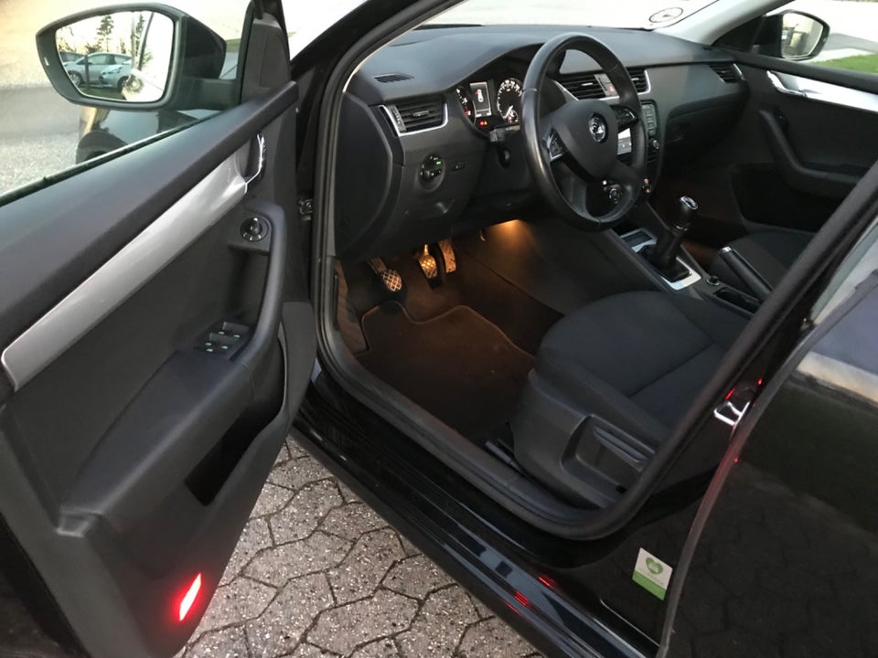 Skoda Octavia 1,4 TSi 140 Elegance Combi 5d