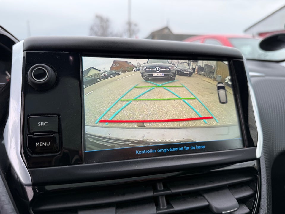 Peugeot 208 1,5 BlueHDi 100 Allure Sky 5d