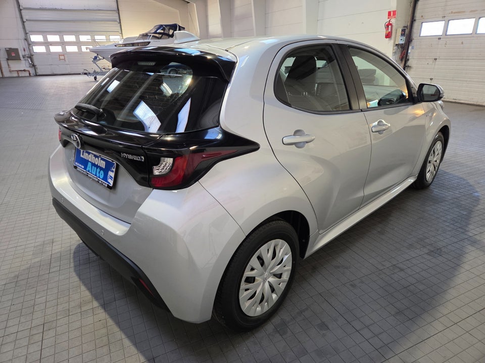Toyota Yaris 1,5 Hybrid H3 e-CVT 5d