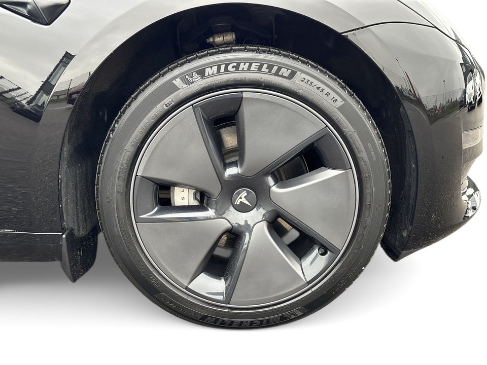 Tesla Model 3 Long Range RWD 4d