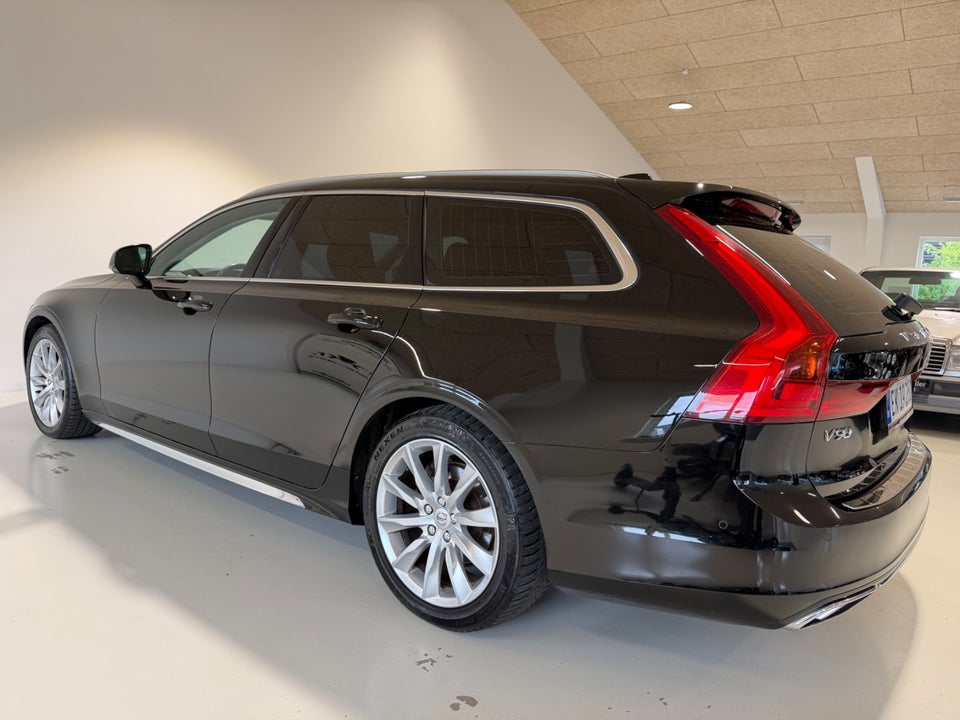 Volvo V90 2,0 D4 190 Momentum aut. 5d