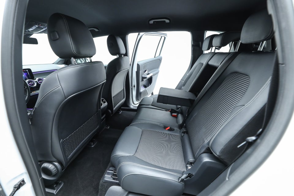 Mercedes EQB300 4Matic 7prs 5d