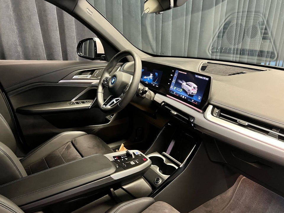 BMW iX1 eDrive20 M-Sport 5d