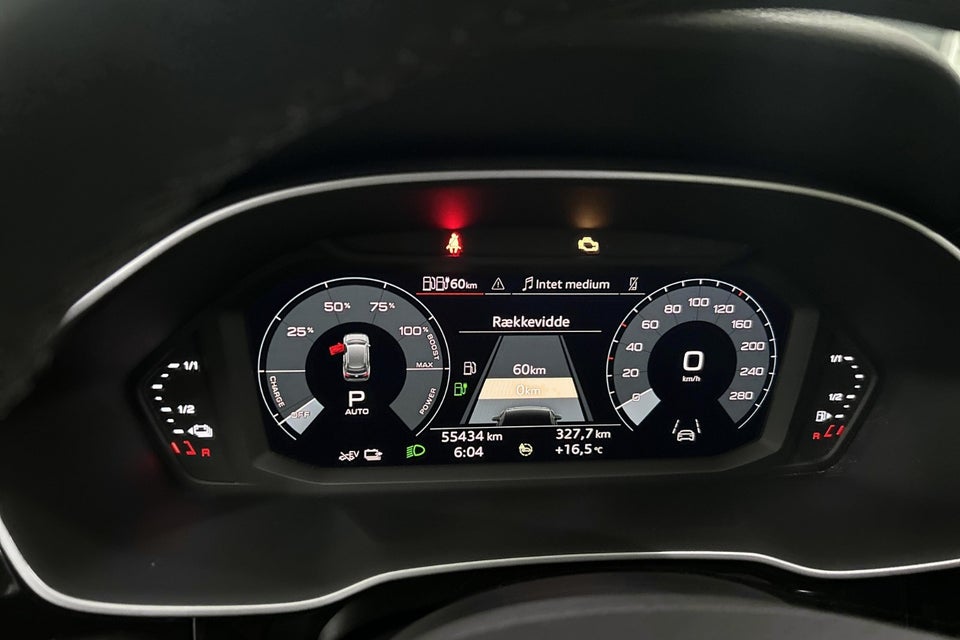 Audi Q3 45 TFSi e Attitude plus S-tr. 5d