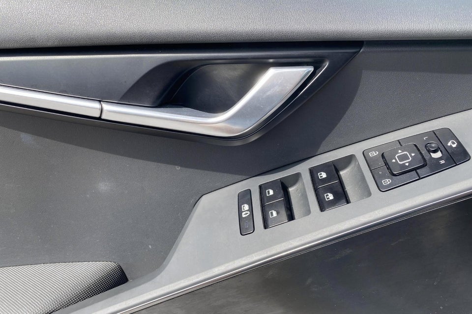Kia Niro 64 EV Premium 5d