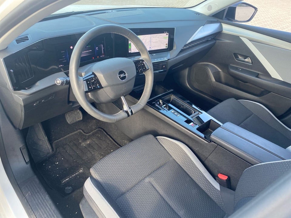 Opel Astra-e 54 GS 5d