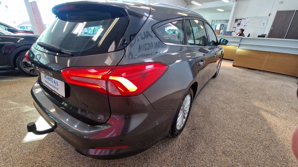 Ford Focus 1,0 EcoBoost Titanium stc. 5d