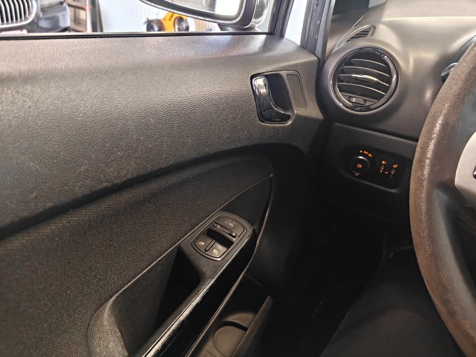 Opel Corsa 1,2 16V Cool 5d