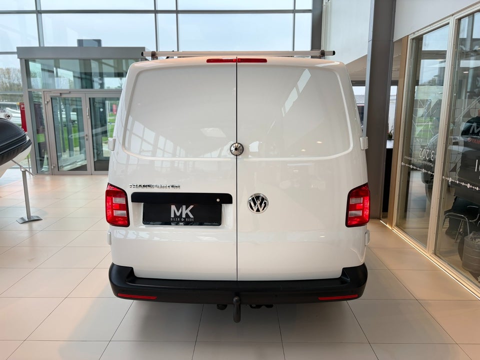 VW Transporter 2,0 TDi 102 Kassevogn kort