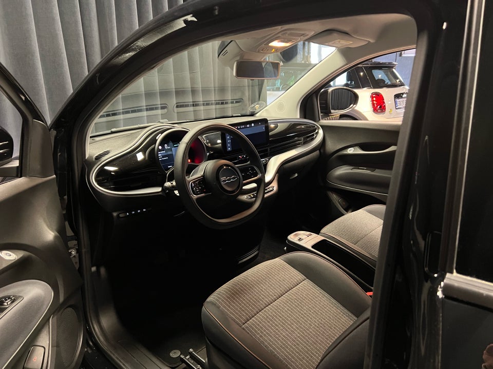 Fiat 500e 42 Icon 3d