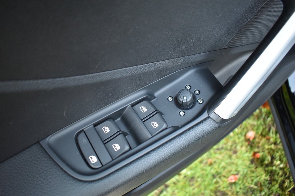 Audi Q2 35 TDi Sport S-tr. 5d