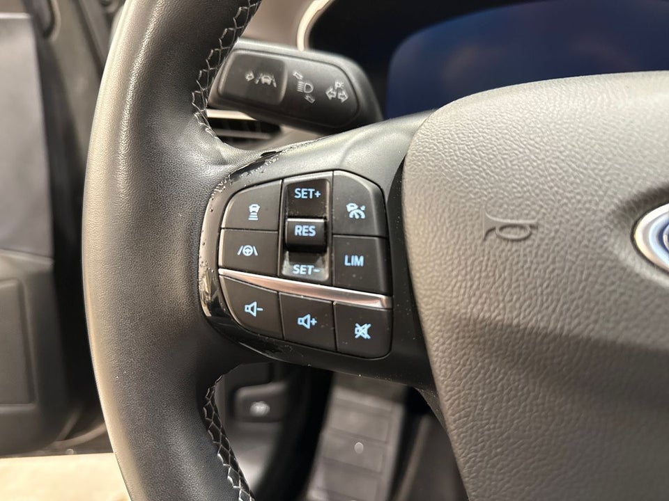 Ford Focus 1,0 EcoBoost Titanium X stc. aut. 5d