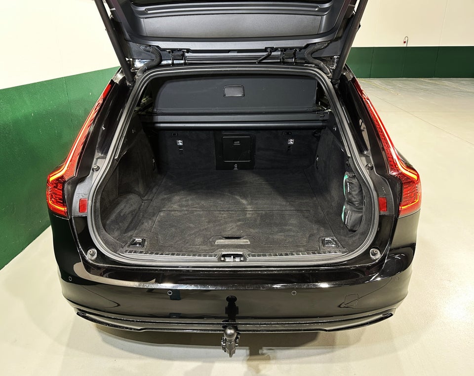 Volvo V90 2,0 T6 ReCharge R-Design aut. AWD 5d