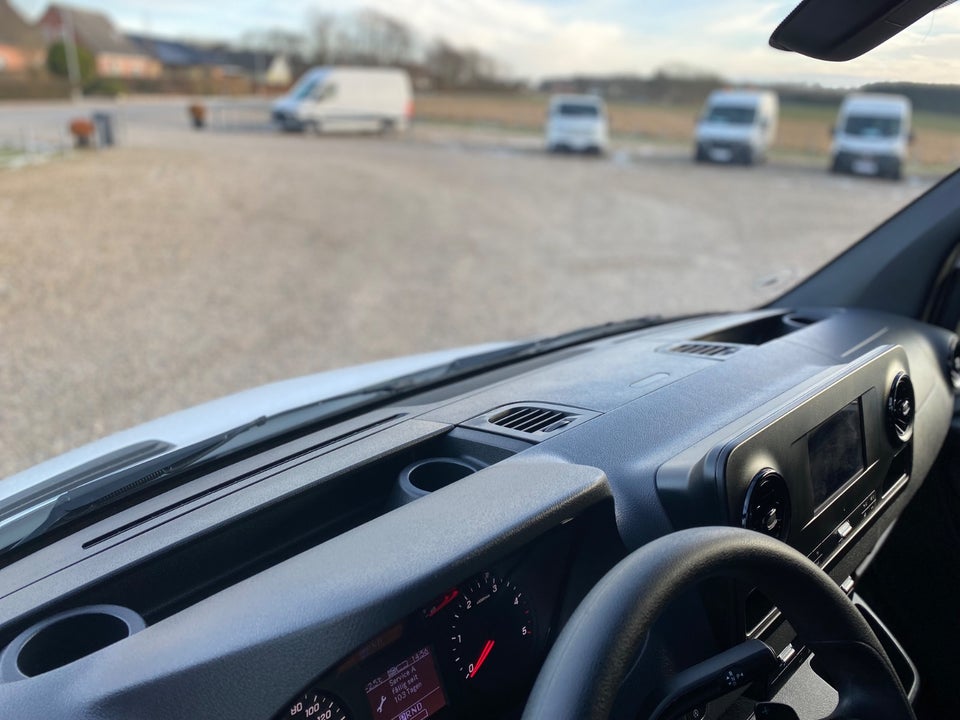 Mercedes Sprinter 317 2,0 CDi A2 Kassevogn aut. RWD