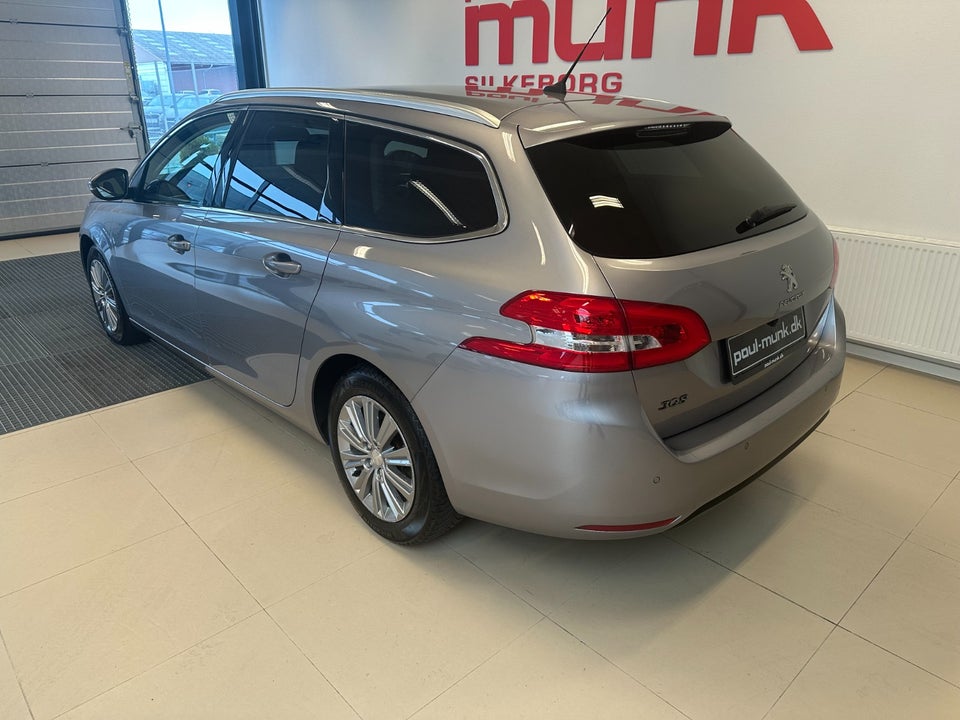 Peugeot 308 1,2 e-THP 130 Allure SW 5d