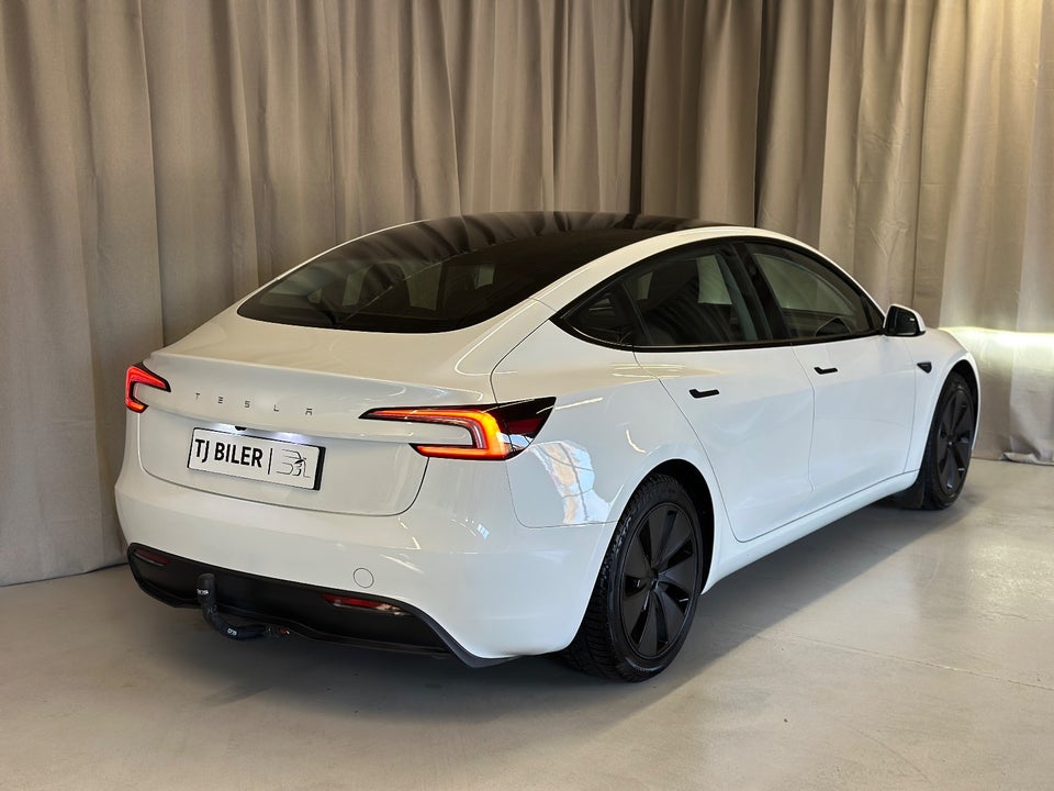 Tesla Model 3 RWD 4d