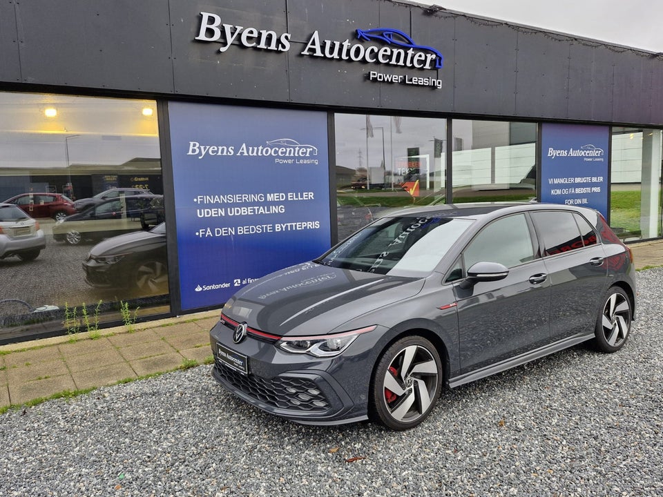 VW Golf VIII 2,0 GTi DSG 5d