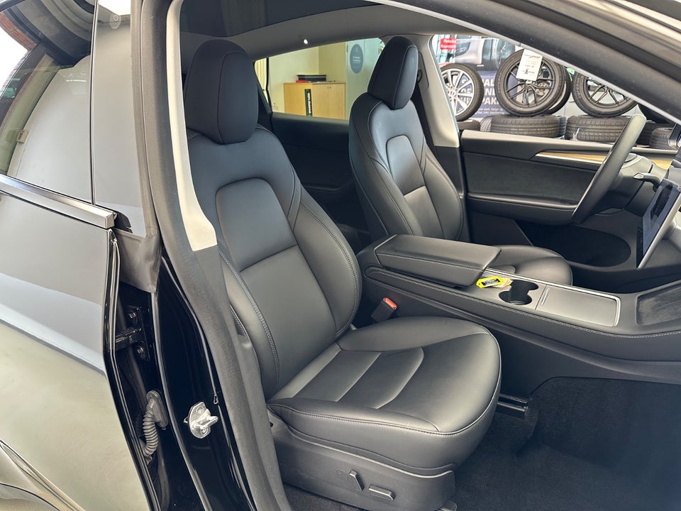 Tesla Model Y RWD 5d