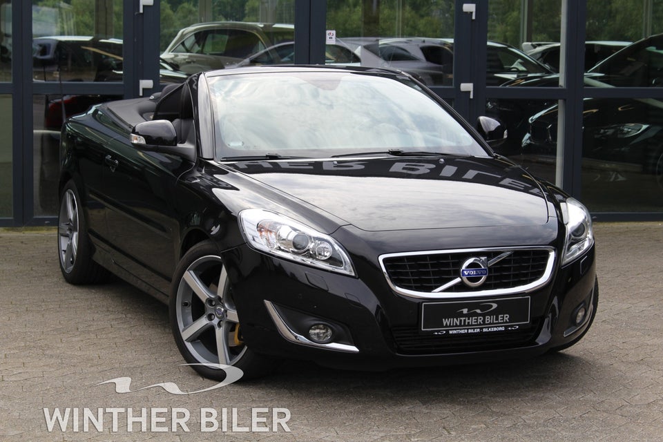 Volvo C70 2,5 T5 Momentum aut. 2d