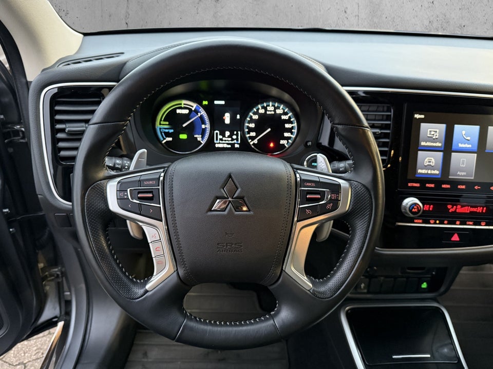 Mitsubishi Outlander 2,4 PHEV Intense CVT 4WD 5d