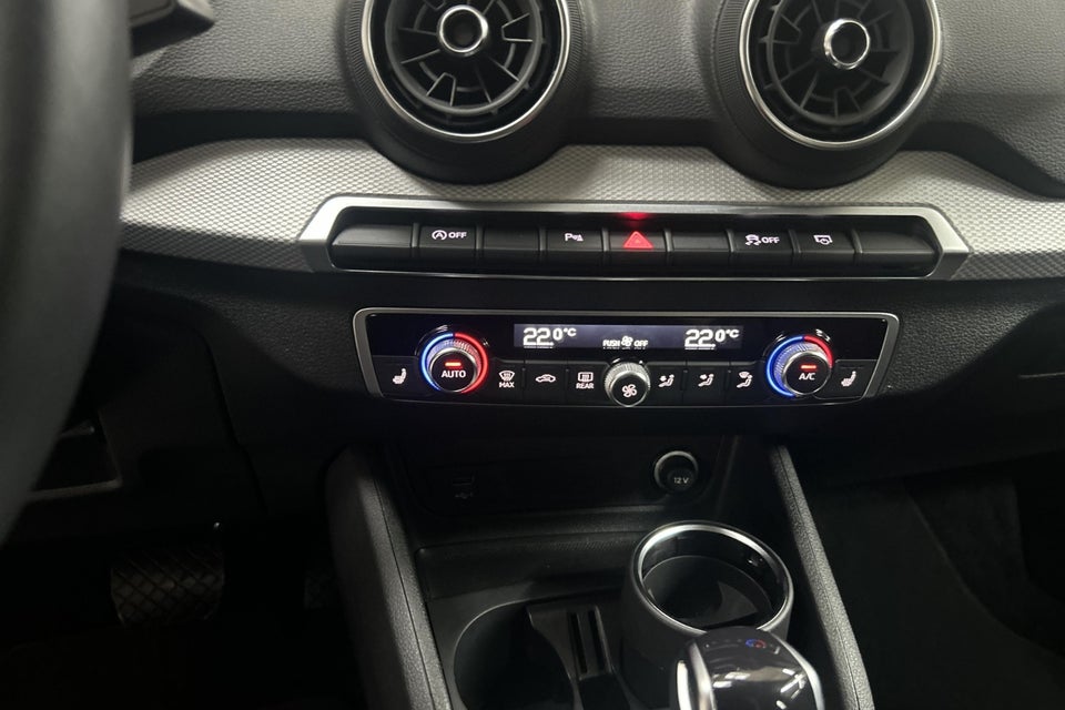 Audi Q2 35 TFSi Prestige S-tr. 5d