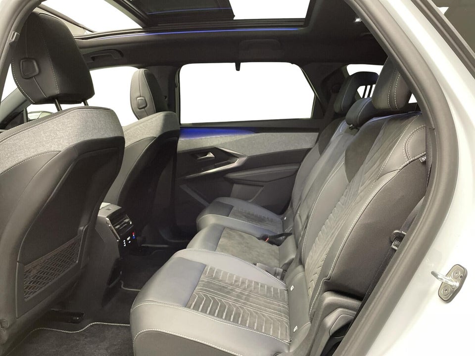 Peugeot e-5008 77 GT Pack 7prs 5d