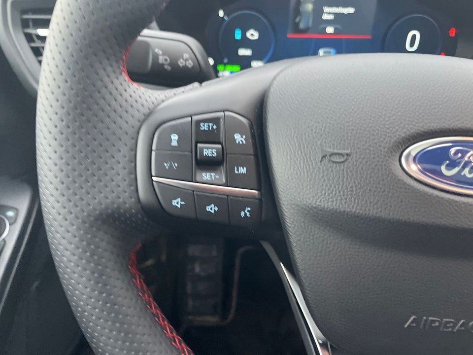 Ford Kuga 2,5 PHEV ST-Line X CVT 5d
