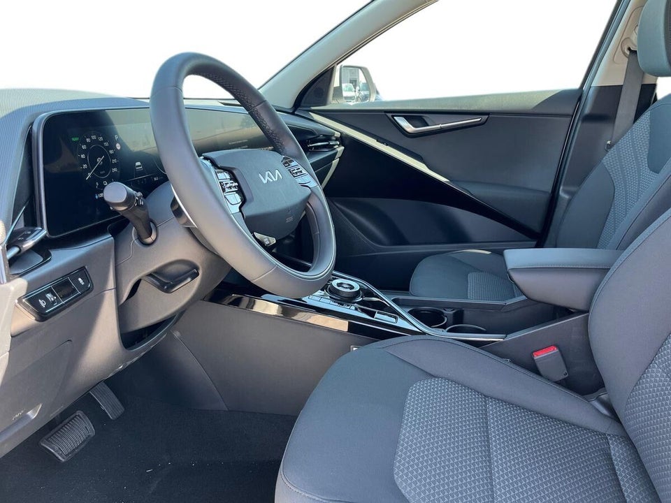 Kia Niro 64 EV Access 5d