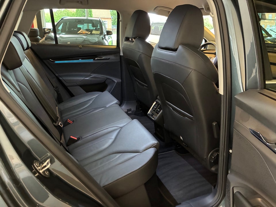 Skoda Enyaq 80 iV Selection Suite 5d