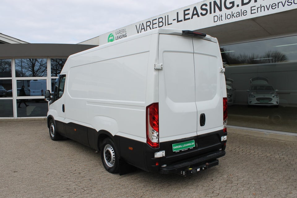 Iveco Daily 2,3 35S14 12m³ Van AG8