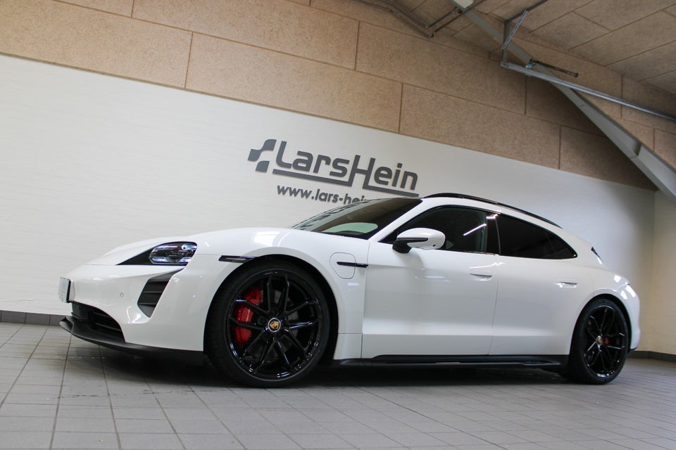Porsche Taycan GTS Performance+ Sport Turismo 5d