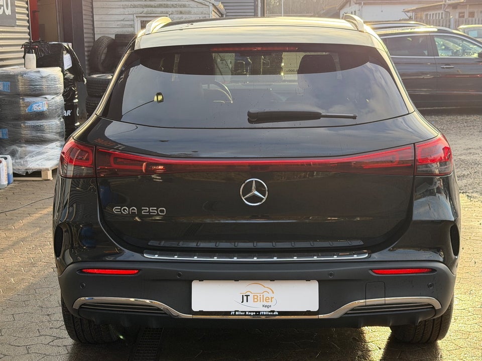 Mercedes EQA250 AMG Line 5d