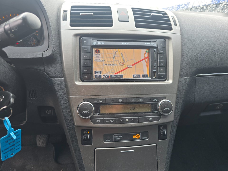 Toyota Avensis 1,8 VVT-i T1 stc. 5d