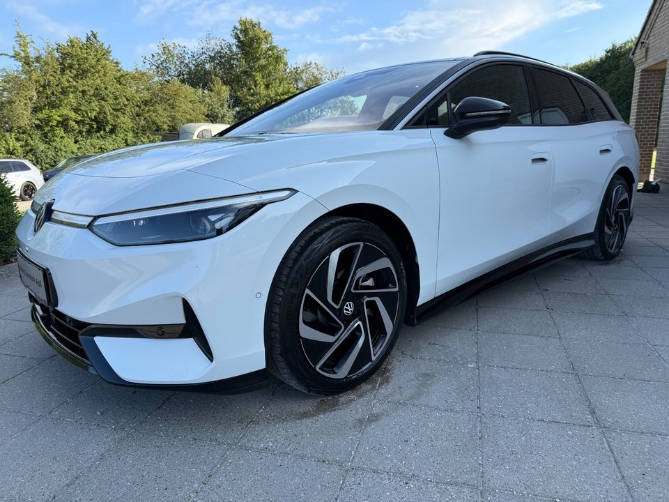 VW ID.7 77 Style Tourer 5d