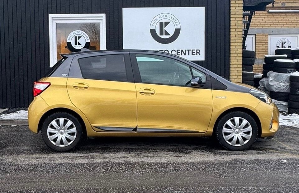 Toyota Yaris 1,5 Hybrid H3 Y20 e-CVT 5d