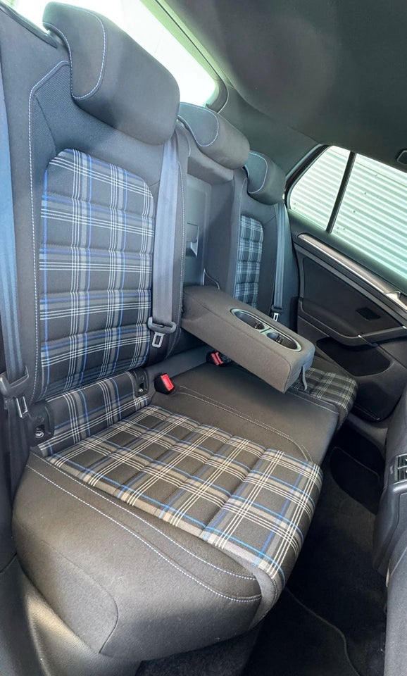 VW Golf VII 1,4 GTE DSG 5d